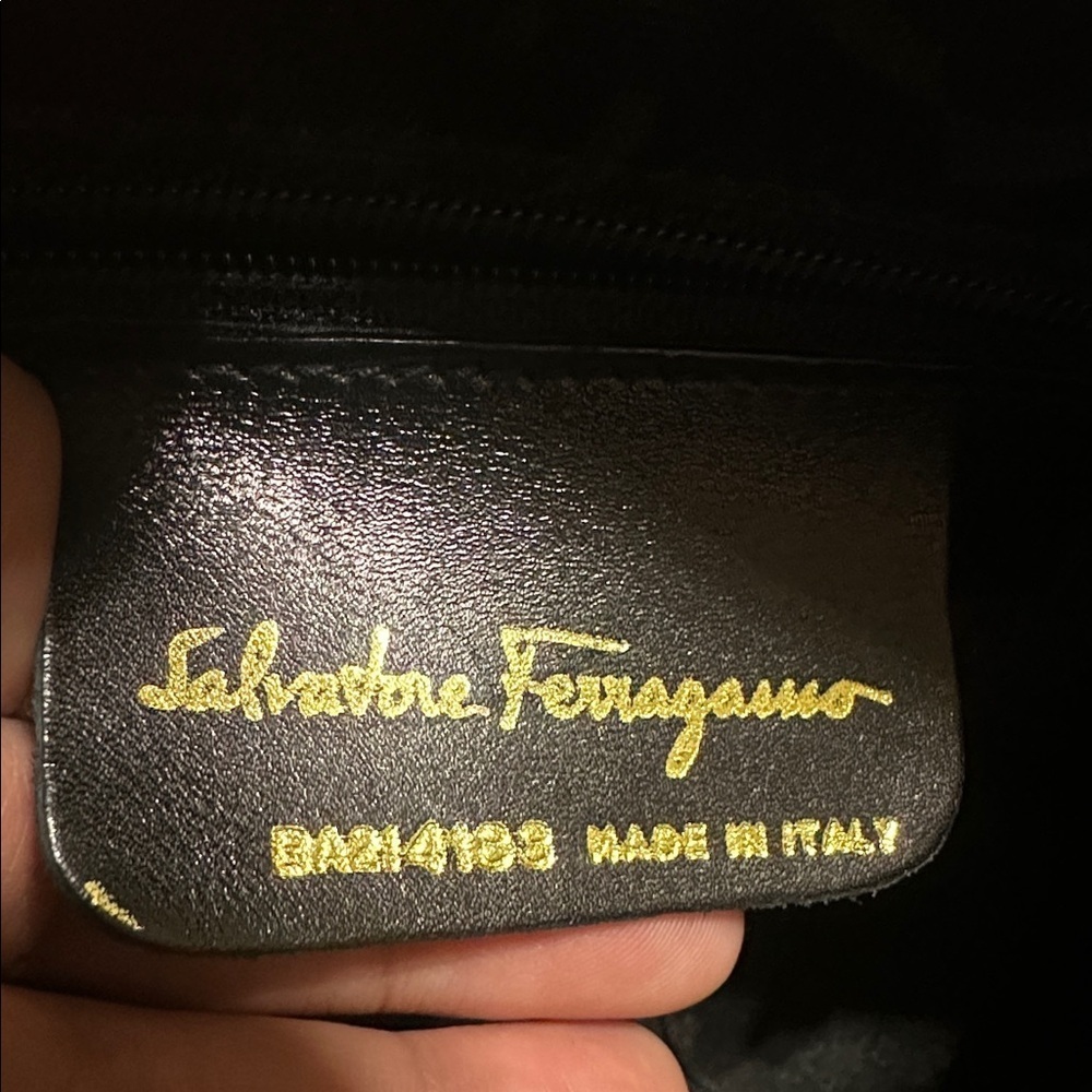 Salvatore Ferragamo Black Croc-Embossed Crossbody Bag - Picture 15 of 15